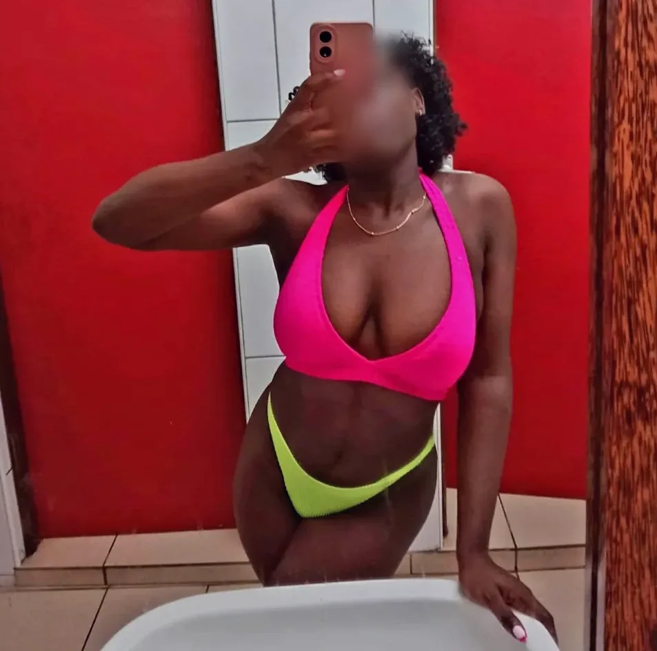 Claudia, 30